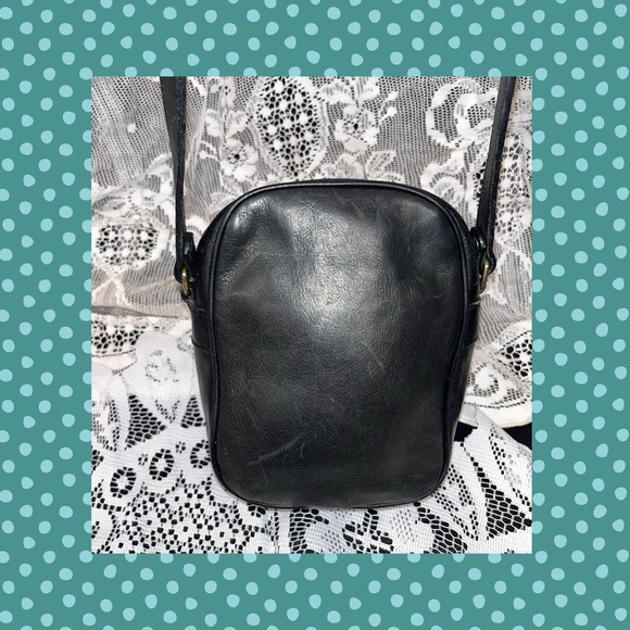 Leather loft Basics Crossbody Bag - Picture 2 of 9